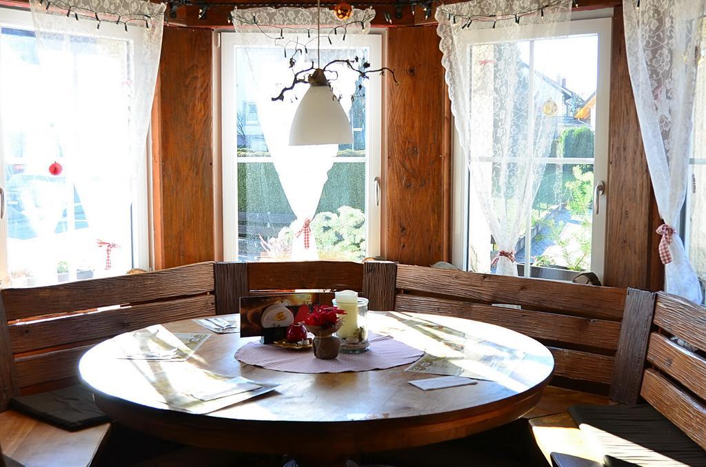 Hotel "Cafe Verkehrt" - Wellcome Motorbiker, Berufsleute Und Reisende Im Schwarzwald Oberhof  Exteriör bild