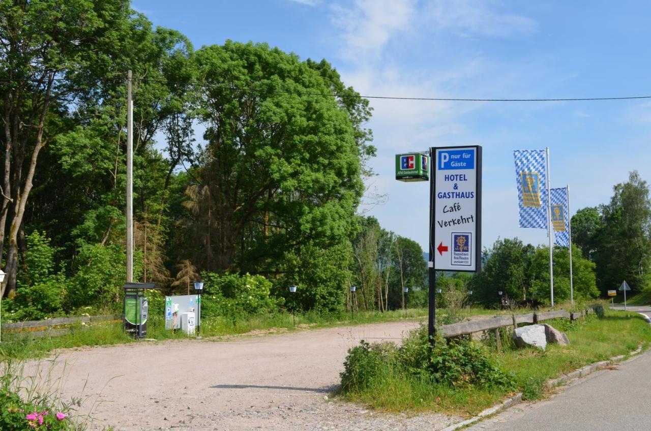 Hotel "Cafe Verkehrt" - Wellcome Motorbiker, Berufsleute Und Reisende Im Schwarzwald Oberhof  Exteriör bild
